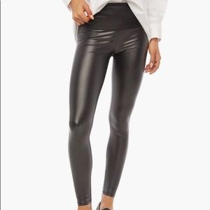 Just Fab Tummy Tamer Faux Leather Ankle Leggings size small